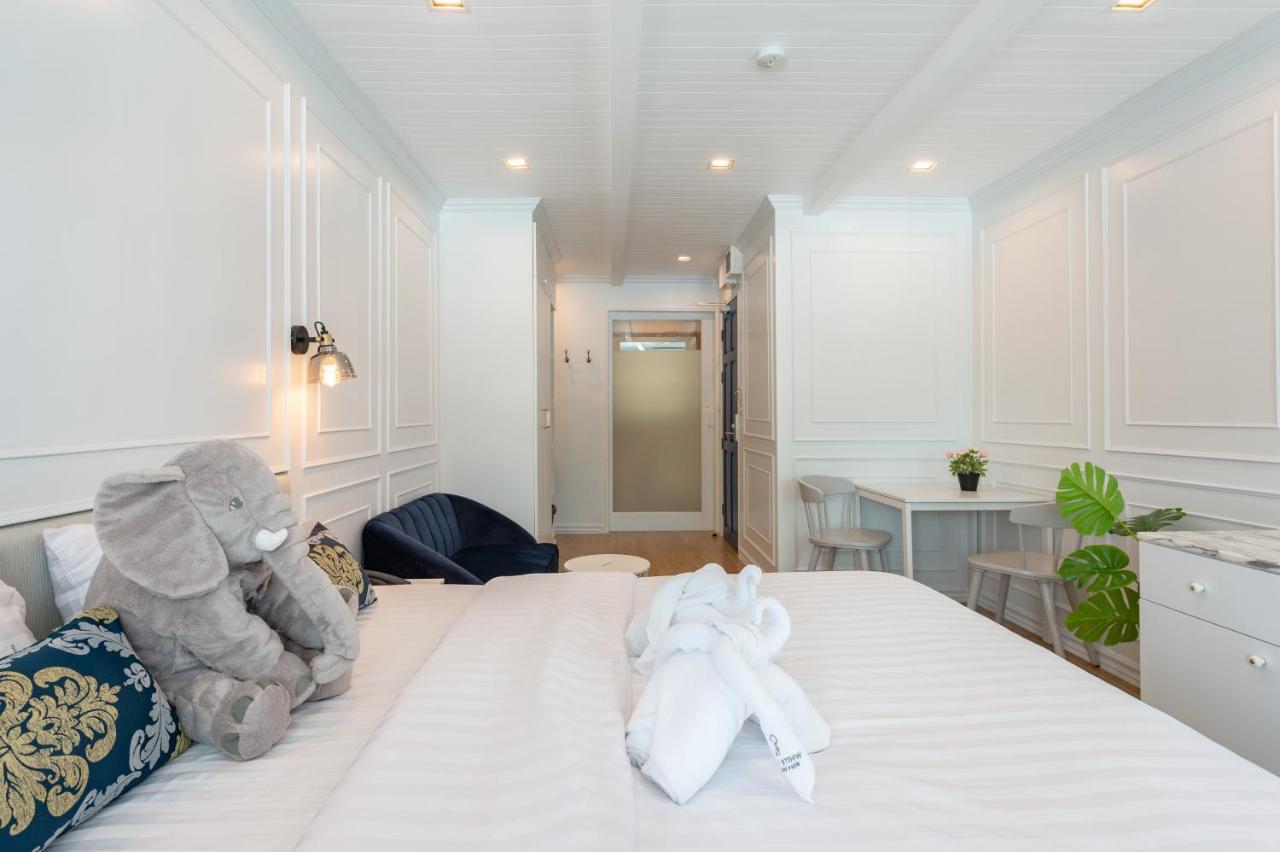 White Ivory Bed And Breakfast Bangkok Exteriör bild