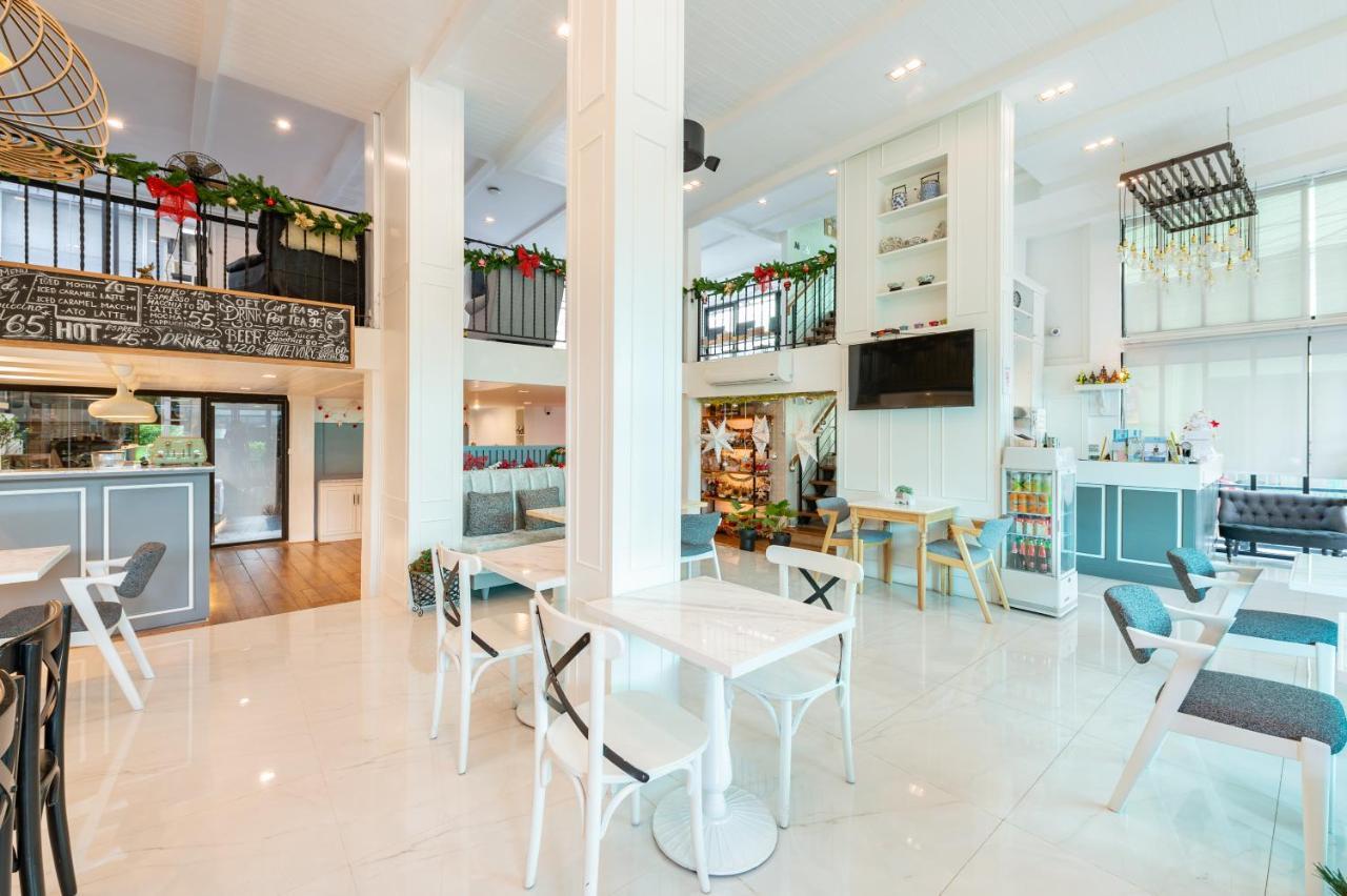 White Ivory Bed And Breakfast Bangkok Exteriör bild