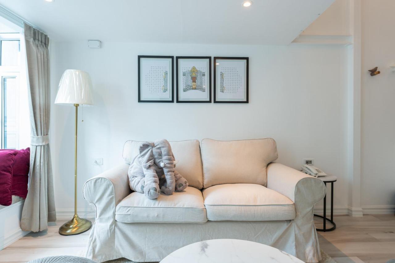 White Ivory Bed And Breakfast Bangkok Exteriör bild
