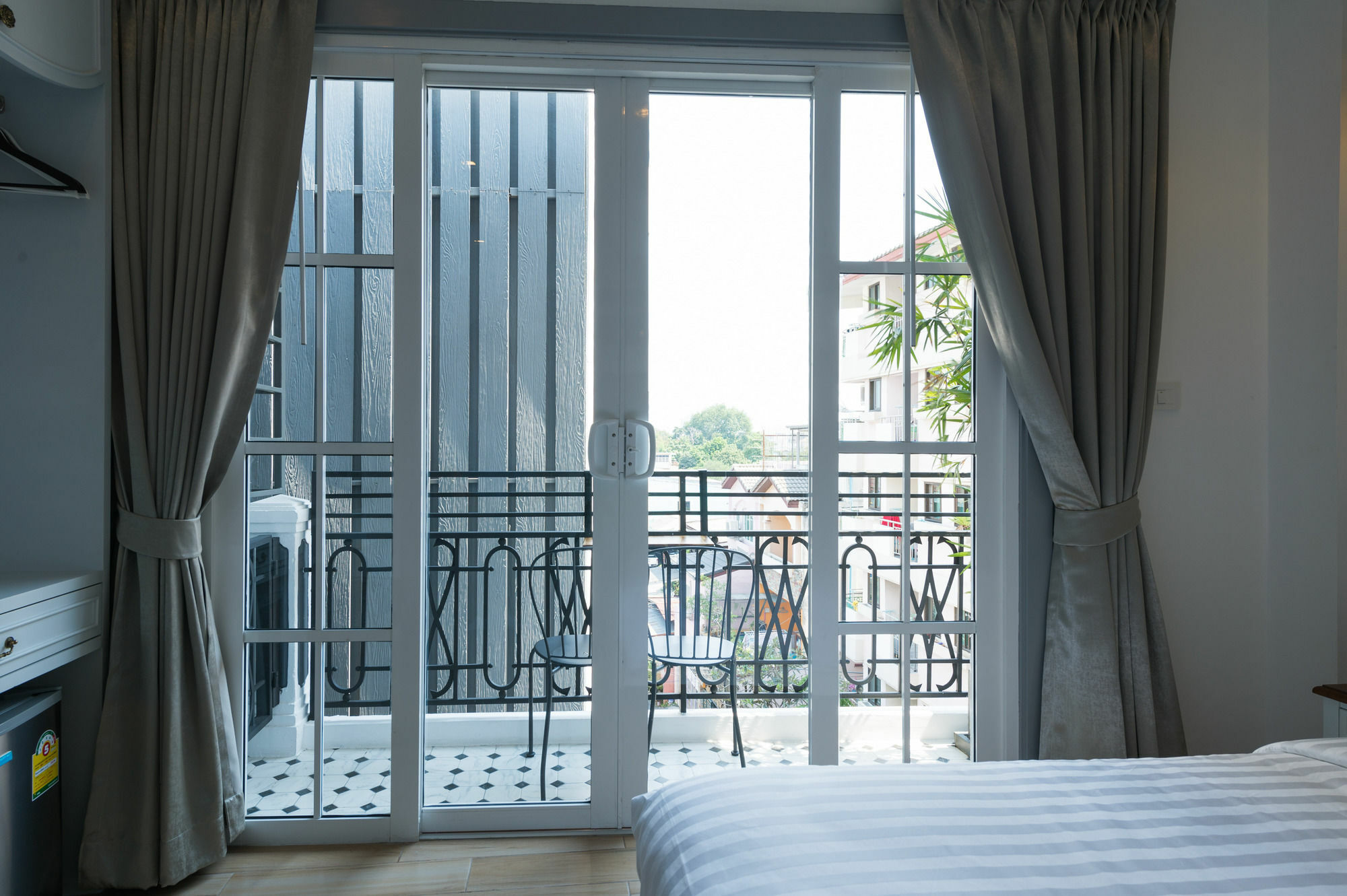 White Ivory Bed And Breakfast Bangkok Exteriör bild